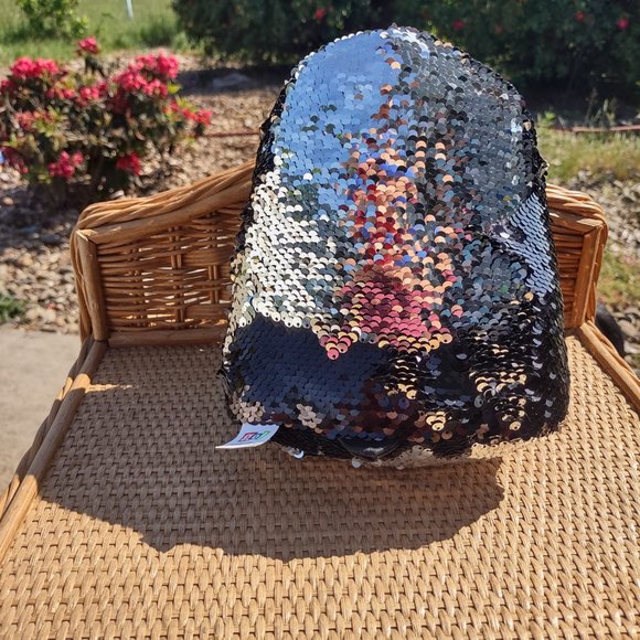 NWT Kobioto Sequin  Penguin Plush Toy Reversible Sequins - Picture 6 of 7